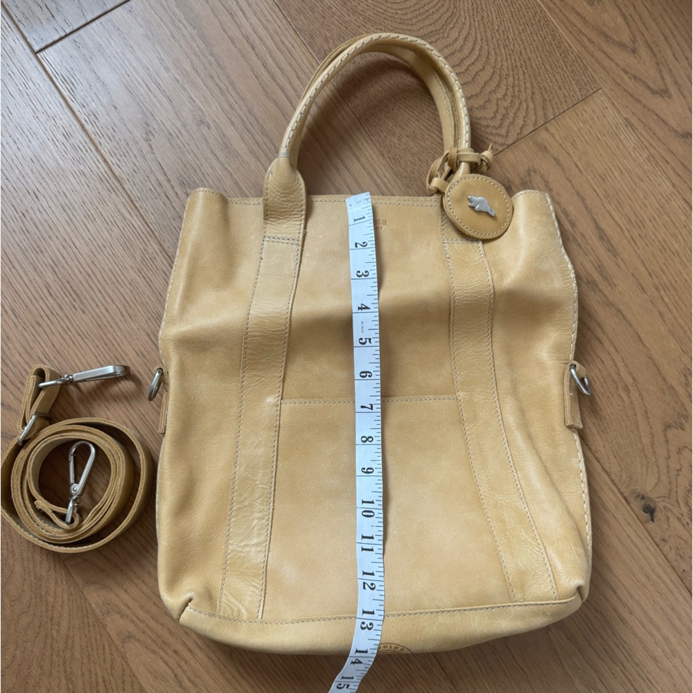 Roots Leather Unlined Tote Crossbody Bag - Beige Honey Leather - Like New - Picture 8 of 8